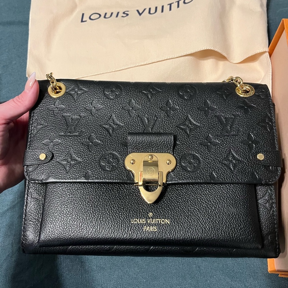 Louis Vuitton Vavin PM. Black. With dustbag, tags, box and ribbon. Authentic